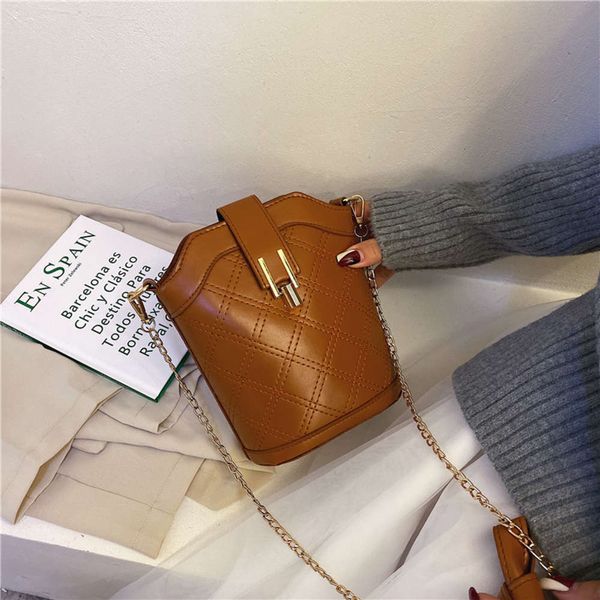 hbp fashion texture small women's new 2021 korean autumn and winter bucket broadband with one shoulder messenger bag
hbp fashion texture small women's new 2021 korean autumn and winter bucket broadband with one shoulder messenger bag