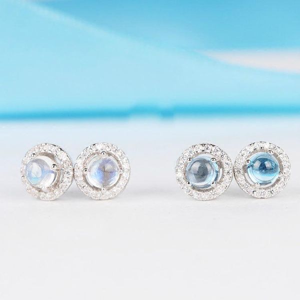 original design moonstone z earrings egg surface inlaid aristocratic light luxury charm women's brand silver jewelry, Golden;silver
original design moonstone z earrings egg surface inlaid aristocratic light luxury charm women's brand silver jewelry, Golden;silver