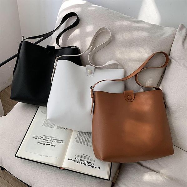 evening bags vintage women large capacity handbags designers luxury pu leather shoulder messenger female purse bolsos sac
evening bags vintage women large capacity handbags designers luxury pu leather shoulder messenger female purse bolsos sac