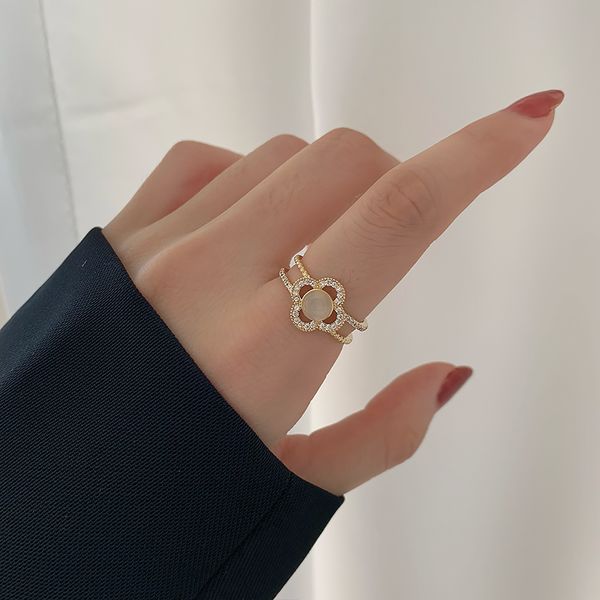 wholesale level clover ring women's fashion personalized ring niche design light luxury stone ing, Golden;silver
wholesale level clover ring women's fashion personalized ring niche design light luxury stone ing, Golden;silver