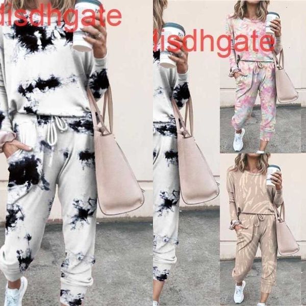 factoryat6pleisure autumn and winter printed 9623#2020 home wear long sleeve women's suit, Black;white
factoryat6pleisure autumn and winter printed 9623#2020 home wear long sleeve women's suit, Black;white
