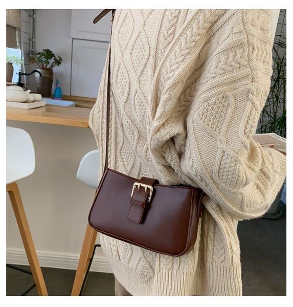 cross body summer style hong kong retro small square bag 2021 women's korean one shoulder fashion
cross body summer style hong kong retro small square bag 2021 women's korean one shoulder fashion