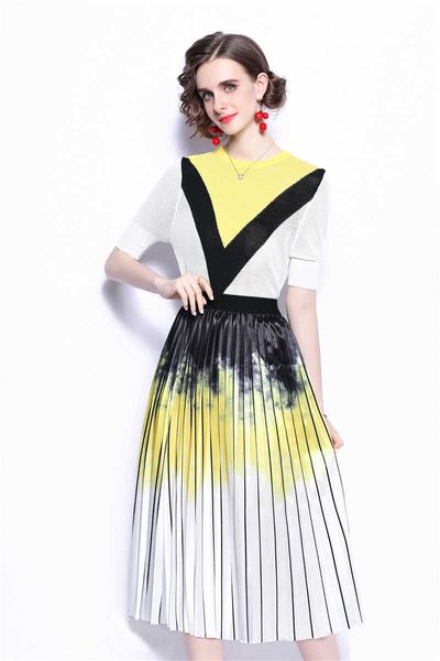 women summer designer elegant two piece set female contrast color knit + fashion tie-dyed pleated skirt set 210525, White
women summer designer elegant two piece set female contrast color knit + fashion tie-dyed pleated skirt set 210525, White