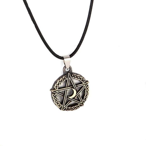 pendant necklaces romantic party japanese and korean version men's domineering titanium steel six pointed star necklace clavicle chain, Silver
pendant necklaces romantic party japanese and korean version men's domineering titanium steel six pointed star necklace clavicle chain, Silver