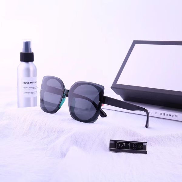 with box fashion classic sunglasses attitude sunglasses gold frame square metal frame vintage style outdoor design classical 0419, White;black
with box fashion classic sunglasses attitude sunglasses gold frame square metal frame vintage style outdoor design classical 0419, White;black