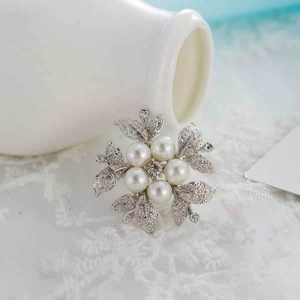 pins, brooches rhinestone flower brooch pins wedding party invitation bijoux jewelry fashion valentine's daygift for women, Gray
pins, brooches rhinestone flower brooch pins wedding party invitation bijoux jewelry fashion valentine's daygift for women, Gray