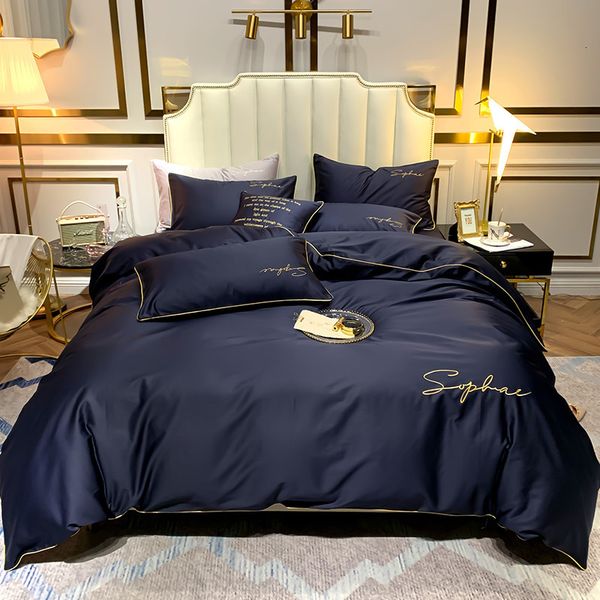 2021 60 thread long staple solid color letter embroidered four piece set of simple plain cotton model room bedding 
2021 60 thread long staple solid color letter embroidered four piece set of simple plain cotton model room bedding