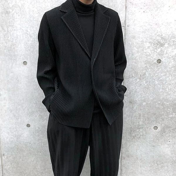 2021 new pleated men jacket basic drape casual japanese simple suit button blazer 4qxi, Black;brown
2021 new pleated men jacket basic drape casual japanese simple suit button blazer 4qxi, Black;brown