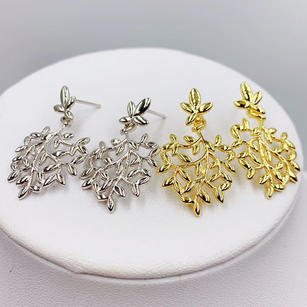 925 backs sterling silver heart charm chain luxury brand bracelet personality fashion
925 backs sterling silver heart charm chain luxury brand bracelet personality fashion