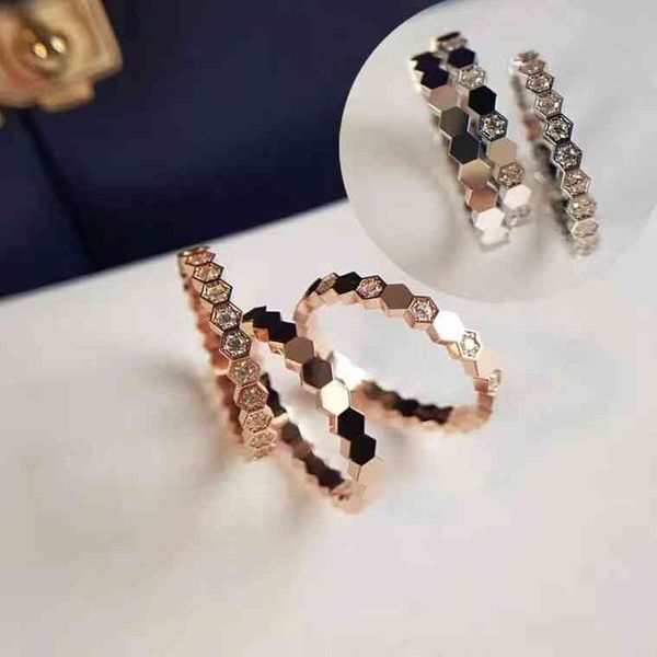 the new xiaoshangjia ring 925 wear underwear plated 18k gold, set with , ring, full of diamond honeycomb, Silver 
the new xiaoshangjia ring 925 wear underwear plated 18k gold, set with , ring, full of diamond honeycomb, Silver