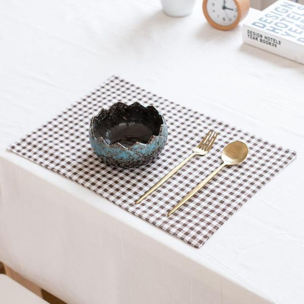 table napkin 2pcs retro small lattice double-sided heat insulation kitchen home living room decoration matching western placemat
table napkin 2pcs retro small lattice double-sided heat insulation kitchen home living room decoration matching western placemat