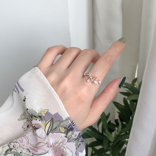 women lady fairy adjustable opening finger ring fashion simple sweet pink retro flower carved zircon rings foot beach jewelry woman, Golden;silver
women lady fairy adjustable opening finger ring fashion simple sweet pink retro flower carved zircon rings foot beach jewelry woman, Golden;silver