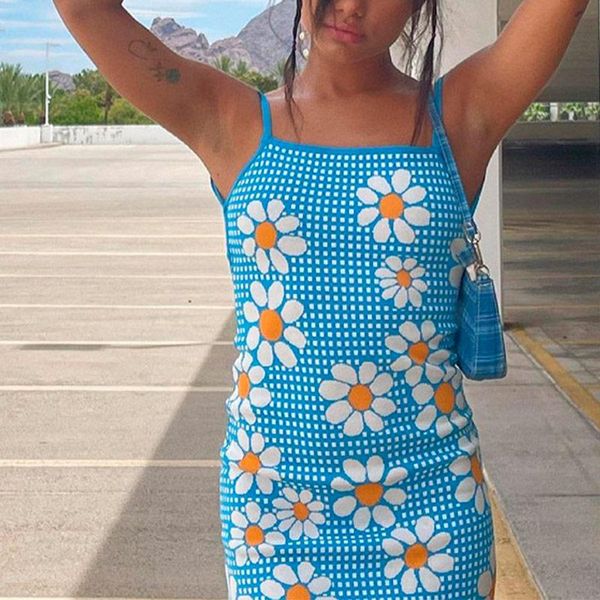 casual dresses floral print backless slim lace up women dress short sleeveless lady all match fashion trend 2021, Black;gray
casual dresses floral print backless slim lace up women dress short sleeveless lady all match fashion trend 2021, Black;gray