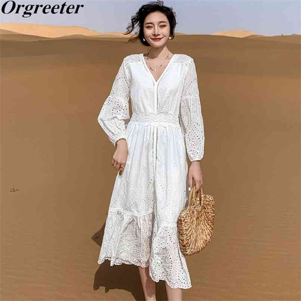 exquisite embroidery flower hollow out beach white cotton dress for women v-neck lantern sleeve slim sundress 210602
exquisite embroidery flower hollow out beach white cotton dress for women v-neck lantern sleeve slim sundress 210602