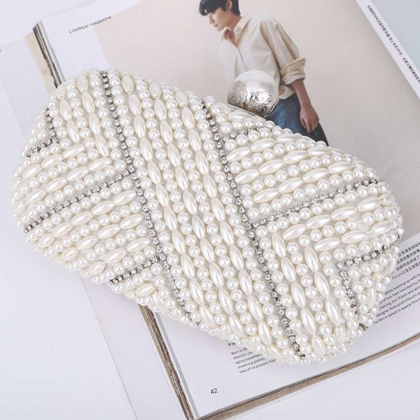 fashion dinner celebrity luxury inlaid hand hold flash diamond evening dress women's banquet bag
fashion dinner celebrity luxury inlaid hand hold flash diamond evening dress women's banquet bag