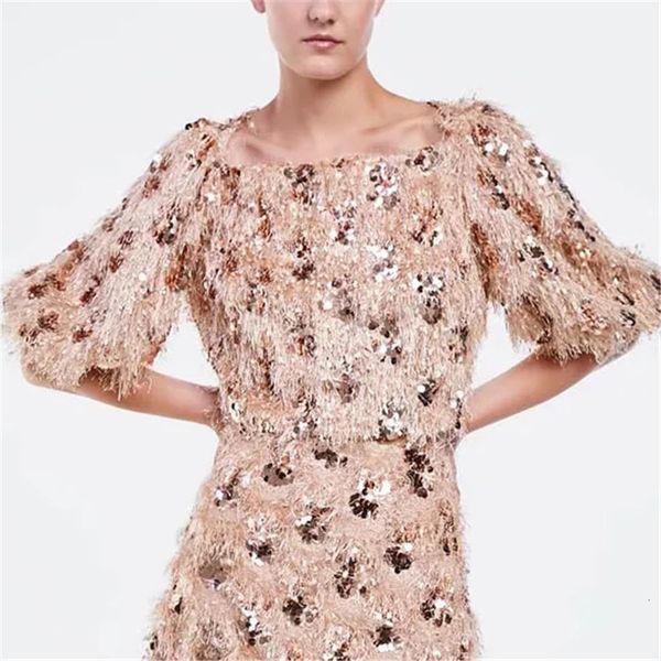 2021 new elegant half sleeve women blouse o-neck spring female streetwear ladies tassel sequins design blouses shirts z8rs, Black
2021 new elegant half sleeve women blouse o-neck spring female streetwear ladies tassel sequins design blouses shirts z8rs, Black