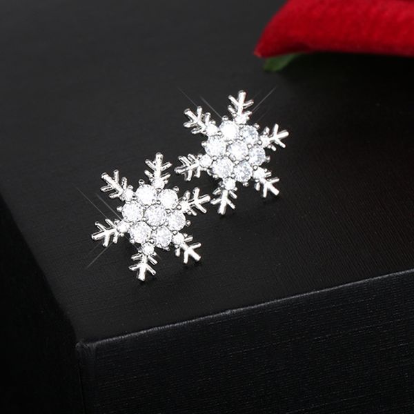 needle s925 silver korean temperament long diamond studded snowflake earrings personalized versatile tassel ear line, Golden
needle s925 silver korean temperament long diamond studded snowflake earrings personalized versatile tassel ear line, Golden