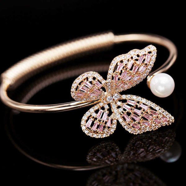 japan korea selling fashion jewelry high-end luxury shiny copper inlaid zircon flexible butterfly opening bracelet for women q0717, Black
japan korea selling fashion jewelry high-end luxury shiny copper inlaid zircon flexible butterfly opening bracelet for women q0717, Black