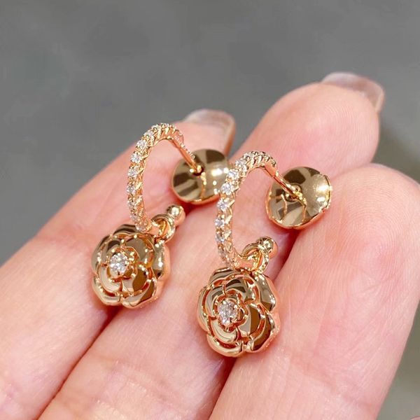 luxury designers camellia earrings female hollowed out rose gold rose earrings light luxury minority design high sense personality, Silver
luxury designers camellia earrings female hollowed out rose gold rose earrings light luxury minority design high sense personality, Silver