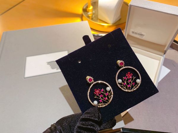 stud earrings d family japanese flower with s925 silver ear nails, Golden;silver