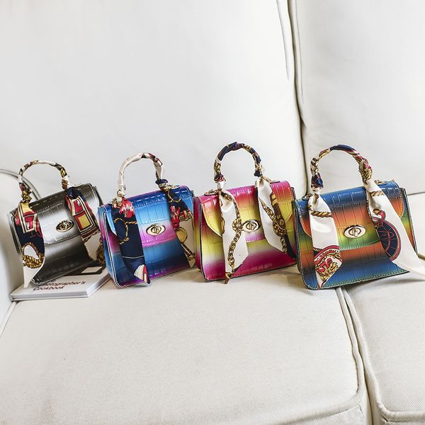 handbag women's bag 2021 fashion sense foreign style gradual change small square messenger handmade
handbag women's bag 2021 fashion sense foreign style gradual change small square messenger handmade