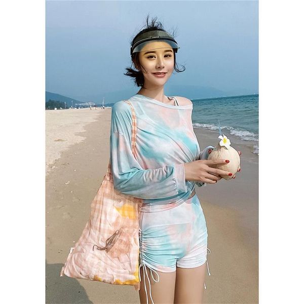 women's swimwear 2021 women 3-pieces tie-dye beachwear bikini sets sunscreen long sleeve swimsuit for swimming stroje kapielowe damskie, White;black
women's swimwear 2021 women 3-pieces tie-dye beachwear bikini sets sunscreen long sleeve swimsuit for swimming stroje kapielowe damskie, White;black