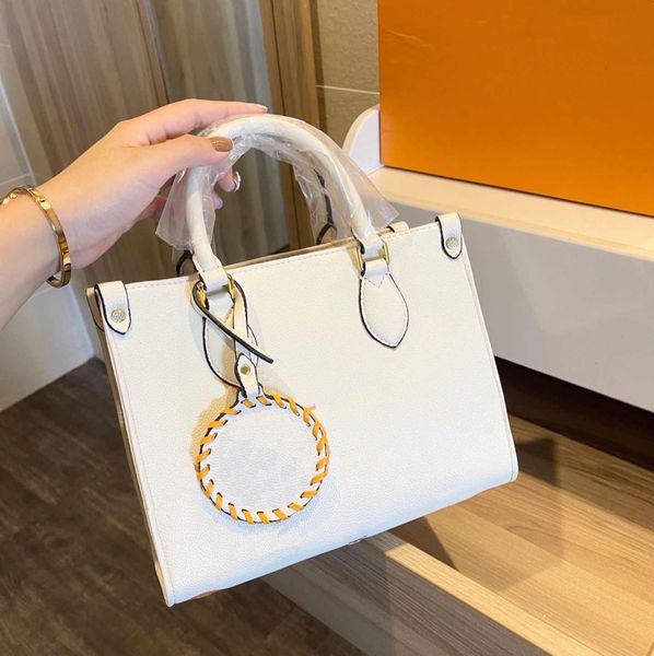 21fw luxurys designers bags women's shoulder bag classic designer temperament shoulders straddle bages handbag without box shoulderstra
21fw luxurys designers bags women's shoulder bag classic designer temperament shoulders straddle bages handbag without box shoulderstra