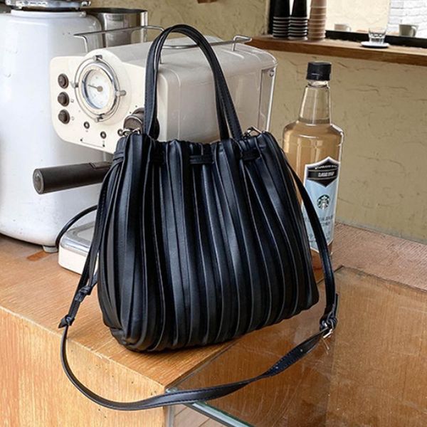 evening bags pleated women handbag 2021 fashion single shoulder bag soft leather lady bucket and purses
evening bags pleated women handbag 2021 fashion single shoulder bag soft leather lady bucket and purses