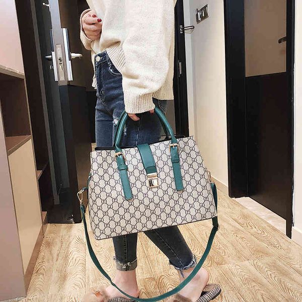 bags handbags 2021 fashion simple korean women's versatile one shoulder messenger large capacity handbag, Black;red
bags handbags 2021 fashion simple korean women's versatile one shoulder messenger large capacity handbag, Black;red