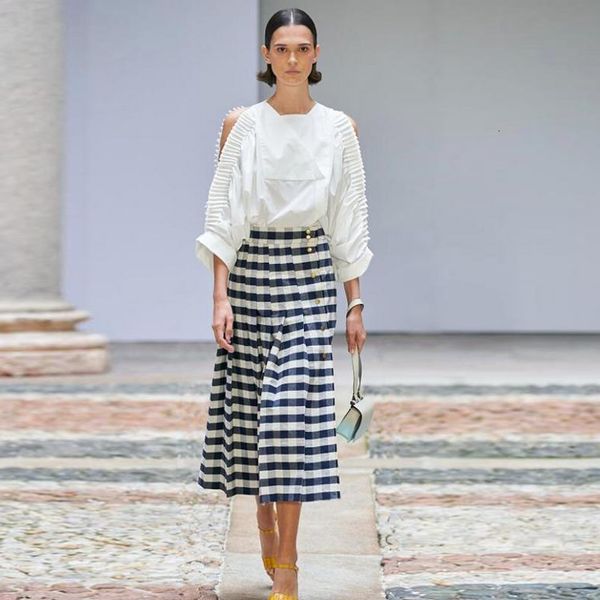 runway new women's sets white pleated long sleeve design plaid button skirt fashion vintage two-piece suit dzgu, Black;gray
runway new women's sets white pleated long sleeve design plaid button skirt fashion vintage two-piece suit dzgu, Black;gray