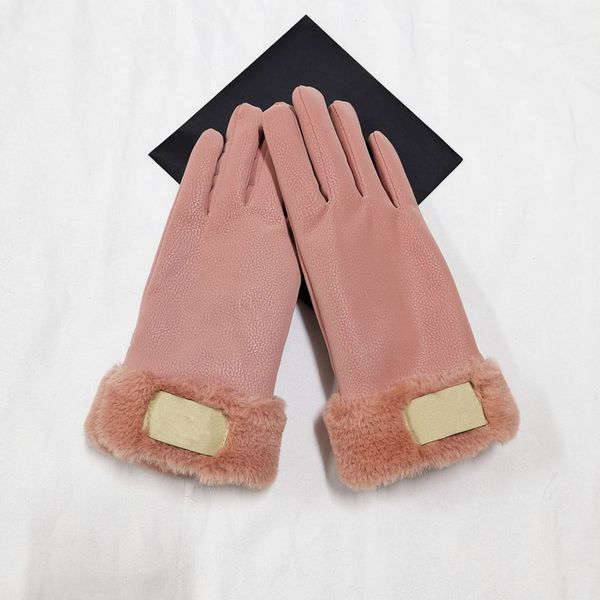 designer letter gloves winter autumn fashion women cashmere mittens glove with lovely fur ball outdoor sport warm winters glovess285h, Blue;gray
designer letter gloves winter autumn fashion women cashmere mittens glove with lovely fur ball outdoor sport warm winters glovess285h, Blue;gray