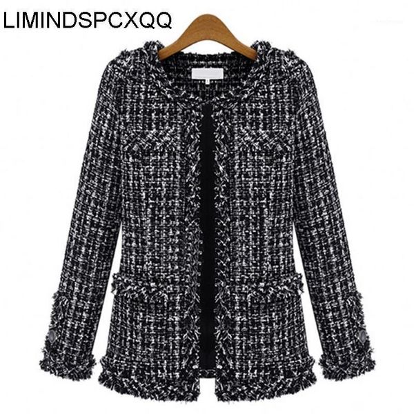 autumn plus size 4xl black white plaid tweed womens coats 2021 abrigos para mujer fashion female jackets clothes o-neck splicing women'
autumn plus size 4xl black white plaid tweed womens coats 2021 abrigos para mujer fashion female jackets clothes o-neck splicing women'