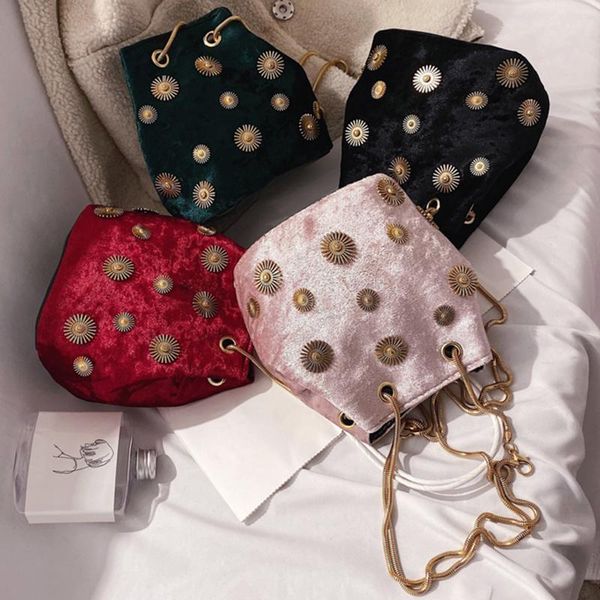 evening bags 2021 women's shoulder bucket bag elegant velvet handbag tote crossbody with golden chain strap
evening bags 2021 women's shoulder bucket bag elegant velvet handbag tote crossbody with golden chain strap