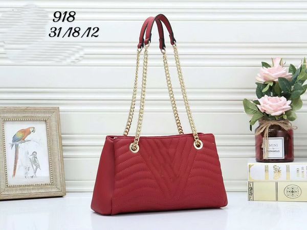 famous women designer shoulder bags leather chain bag cross body pure color womens handbag crossbody pu leathers handbags purse
famous women designer shoulder bags leather chain bag cross body pure color womens handbag crossbody pu leathers handbags purse