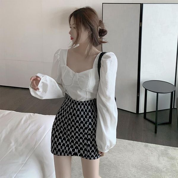 the new two piece set women square neck diamond short suit with letter print high waist bag hip skirt two-piece suit summer, White
the new two piece set women square neck diamond short suit with letter print high waist bag hip skirt two-piece suit summer, White
