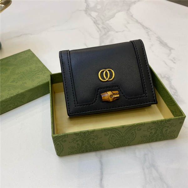 luxurys women men wallets bamboo litchi rind embossing letter symbol short wallet plain black purse with box, Red;black
luxurys women men wallets bamboo litchi rind embossing letter symbol short wallet plain black purse with box, Red;black