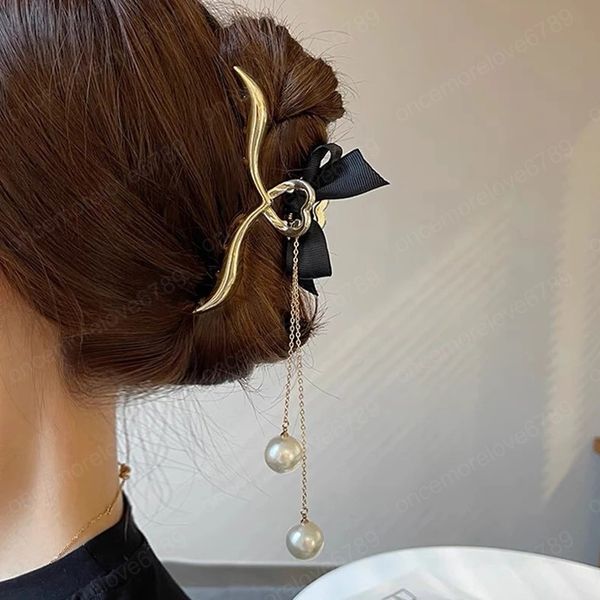 pearl tassel pendant hair claw clamps for women girls elegant hairpin back of head woman hair accessories headwear, Slivery;golden
pearl tassel pendant hair claw clamps for women girls elegant hairpin back of head woman hair accessories headwear, Slivery;golden