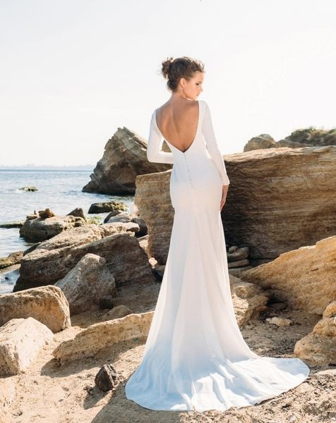 vestidos 2021 new de noiva simple long sleeved backless satin es bridal gowns bateau neck sweep train wedding pf39, White
vestidos 2021 new de noiva simple long sleeved backless satin es bridal gowns bateau neck sweep train wedding pf39, White
