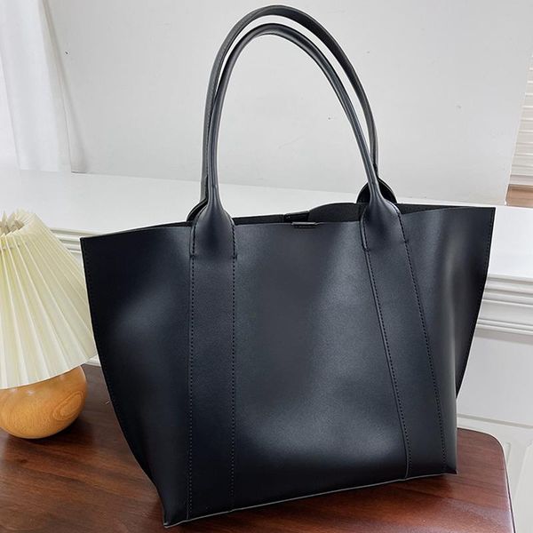 evening bags casual tote middle women's bag pu leather striped for women 2021 shoulder solid female shopping handbags
evening bags casual tote middle women's bag pu leather striped for women 2021 shoulder solid female shopping handbags