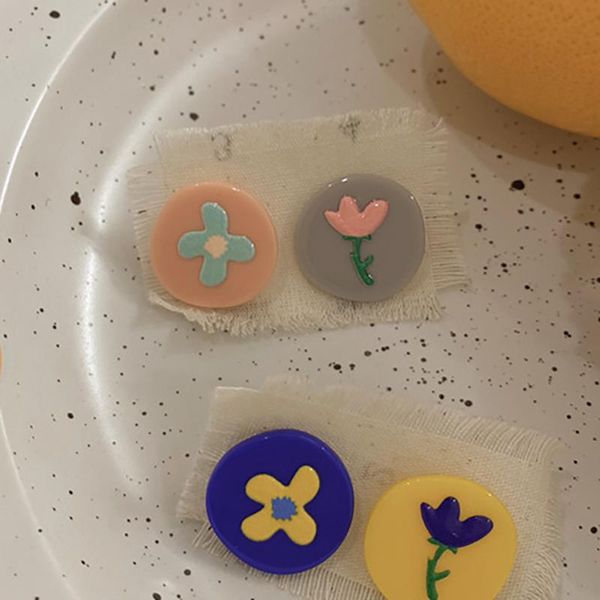 stud cute color round flower asymmetry earrings for women teen student earring trendy accesorios mujer 2021 wholesale lots bulk, Golden;silver
stud cute color round flower asymmetry earrings for women teen student earring trendy accesorios mujer 2021 wholesale lots bulk, Golden;silver
