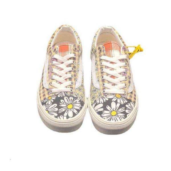 longvance era asymmetric chessboard lattice mandarin duck cashew flower men's shoes sports skateboard canvas putian, Black;white
longvance era asymmetric chessboard lattice mandarin duck cashew flower men's shoes sports skateboard canvas putian, Black;white