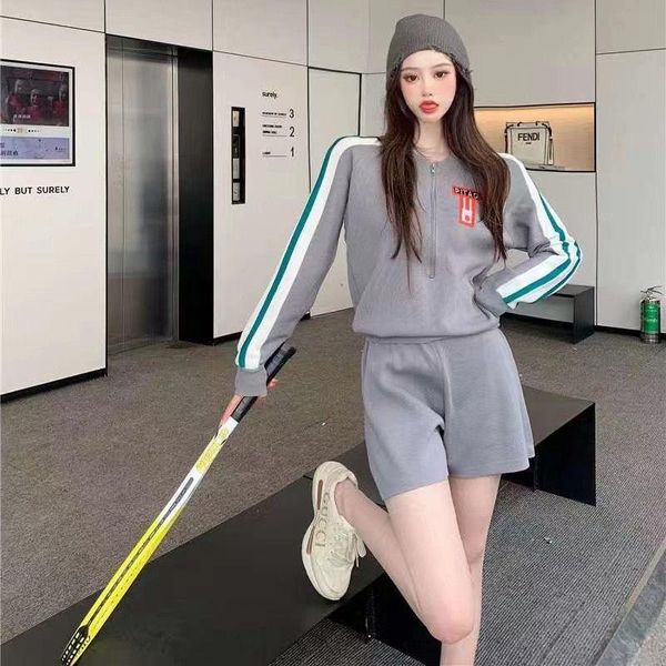women's tracksuits fashion color matching bar stripe long sleeve zipper waist slimming sports shorts tide, Gray
women's tracksuits fashion color matching bar stripe long sleeve zipper waist slimming sports shorts tide, Gray