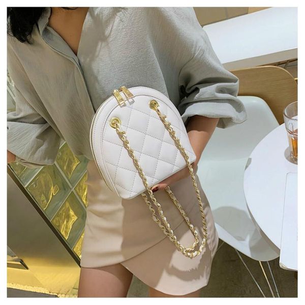 french r ins fashion wild chain shell bag summer messenger bag shoulder tote lady woman
french r ins fashion wild chain shell bag summer messenger bag shoulder tote lady woman