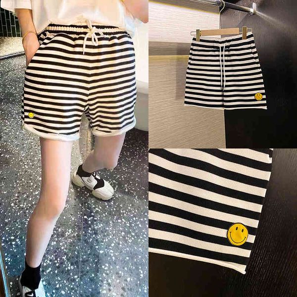 south korea's new 2021 summer black and white striped casual pants lace up ice hemp smiling face capris sports shorts women, White;black
south korea's new 2021 summer black and white striped casual pants lace up ice hemp smiling face capris sports shorts women, White;black