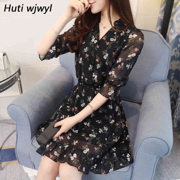 plus size summer vintage chiffon floral boho shirt dress 2021 korean elegant women party mini dresses casual sun beach vestidos x0521, Black;gray
plus size summer vintage chiffon floral boho shirt dress 2021 korean elegant women party mini dresses casual sun beach vestidos x0521, Black;gray