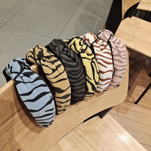 20colors wholesale fashion designer headbands luxury women cloth letters cartoon wide edge hairhoop leather sports headwrap headwears hair j, Silver
20colors wholesale fashion designer headbands luxury women cloth letters cartoon wide edge hairhoop leather sports headwrap headwears hair j, Silver