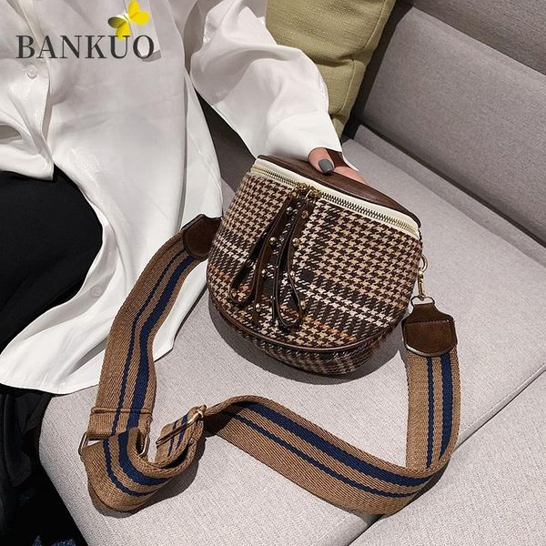 bankuo autumn women's bags all-match woolen fashion casual zipper shoulder bag striped girl travel crossbody bag z227
bankuo autumn women's bags all-match woolen fashion casual zipper shoulder bag striped girl travel crossbody bag z227