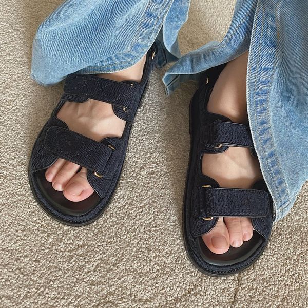 net red xiaoxiang roman sandals and slippers women's shoes platform summer thick bottom pearl flowers velcro flip flops, Black
net red xiaoxiang roman sandals and slippers women's shoes platform summer thick bottom pearl flowers velcro flip flops, Black