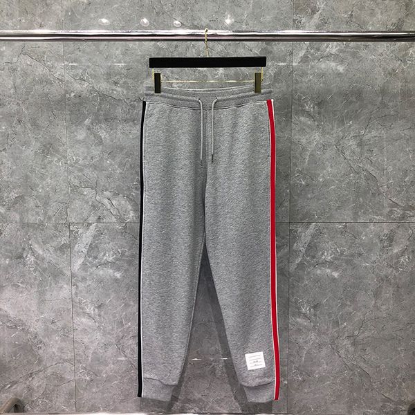casual pants dongguan direct sales tb guard bilateral webbing loose sweatpants, Black;white
casual pants dongguan direct sales tb guard bilateral webbing loose sweatpants, Black;white