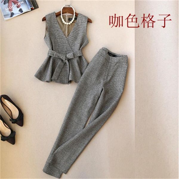 autumn and winter fashion new temperament commute sleeveless rough plaid ladies feet pants two-piece suit wild ur34, Gray
autumn and winter fashion new temperament commute sleeveless rough plaid ladies feet pants two-piece suit wild ur34, Gray